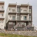 The New Nashview Rooftop-skyline View - Sleeps 12 Holiday home Nashville