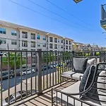 Walk To Nightlife, Vanderbilt, Minutes To Broadway Holiday home *