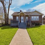 Louise By Avantstay Cute Nashville Home W Large Yard Firepit