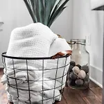 Holiday home Lux East Nash-hot Tub & Rooftop Patio