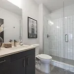 Holiday home Walk To Nightlife, Vanderbilt, Minutes To Broadway *