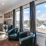 Honky Tonk Game With Rooftop Deck Holiday home *