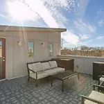 Downtown W Rooftop Deck 4 Bedrooms 3 Baths * Nashville