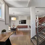 Downtown W Rooftop Deck 4 Bedrooms 3 Baths *