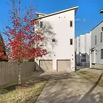 Holiday home Downtown W Rooftop Deck 4 Bedrooms 3 Baths Nashville
