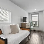 Holiday home Luxury 4 Bedroom Home, Heart Of The Entertainment *