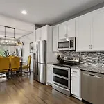 Luxury 4 Bedroom Home, Heart Of The Entertainment Nashville