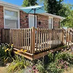 Family Friends And Free Parking Close To Downtown