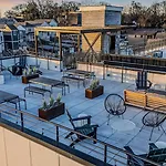 Rooftop Views Stylish Decor Nash Downtown Access Nashville