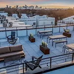 Rooftop Views Stylish Decor Nash Downtown Access Apartment Nashville