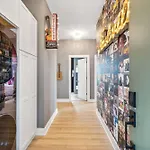 Apartment Rooftop Views Stylish Decor Nash Downtown Access Nashville