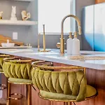 Rooftop Views Stylish Decor Nash Downtown Access Apartment *
