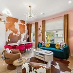 Rooftop Views Stylish Decor Nash Downtown Access Apartment *