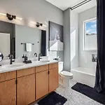 Rooftop Views Stylish Decor Nash Downtown Access Apartment Nashville