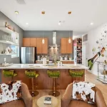 Rooftop Views Stylish Decor Nash Downtown Access Apartment Nashville