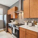 Rooftop Views Stylish Decor Nash Downtown Access Apartment Nashville