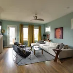 The Lyric - New Luxury Home, Rooftop With Firepit! Nashville