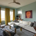 Holiday home The Lyric - New Luxury Home, Rooftop With Firepit! *