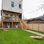 The Lyric - New Luxury Home, Rooftop With Firepit!