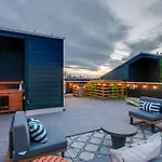 Holiday home East Nash Lux - 13 Beds & Views *