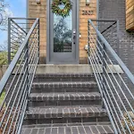 Lux East Nash-awesome Location- 30 Days Holiday home