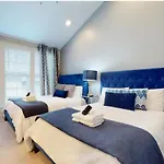 12 South Townhouse Close To Everything
