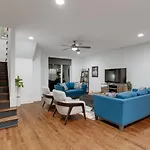 Elegant Townhouse Near Broadway * Nashville