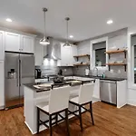 Holiday home Elegant Townhouse Near Broadway Nashville