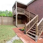 Belle Meade 30 Day Rental With Private Backyard