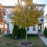 Big Spectacular Townhome Giant Covered Patio