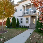Big Spectacular Townhome Giant Covered Patio