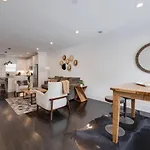 Holiday home Minutes To Broadway Unwind In Style Nashville