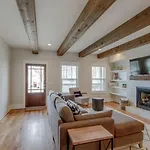 East Nash Luxury Four Bedrooms Huge Rooftop Patio * Nashville