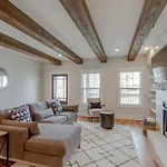 East Nash Luxury Four Bedrooms Huge Rooftop Patio