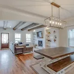 East Nash Luxury Four Bedrooms Huge Rooftop Patio