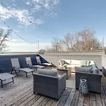 East Nash Luxury Four Bedrooms Huge Rooftop Patio