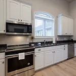 Holiday home Ultimate Luxury Retreat Mega Mansion Pool And Nashville