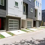 City Chic Private Rooftop Minutes To Downtown