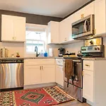 Eccentric East Nash Unique Design