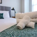 Minutes To Broadway Spacious Townhouse Holiday home Nashville