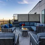 Large Royal Townhome Beautiful Design And Rooftop Nashville