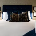 Holiday home Large Royal Townhome Beautiful Design And Rooftop *