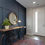 Large Royal Townhome Beautiful Design And Rooftop