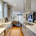 Gulch Getaway The Nash Nest Epic Rooftop Holiday home Nashville