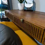 Luxury Downtown Townhome Elevated Skyline Views Holiday home
