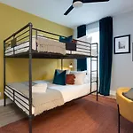 Luxury Downtown Townhome Elevated Skyline Views Holiday home *