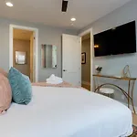Holiday home Luxury Downtown Townhome Elevated Skyline Views Nashville
