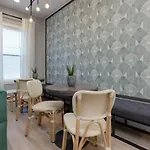 Luxury Downtown Townhome Elevated Skyline Views Holiday home Nashville