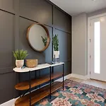 Luxury Downtown Townhome Elevated Skyline Views Nashville