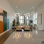 Stunning West End Walkable Area Nashville